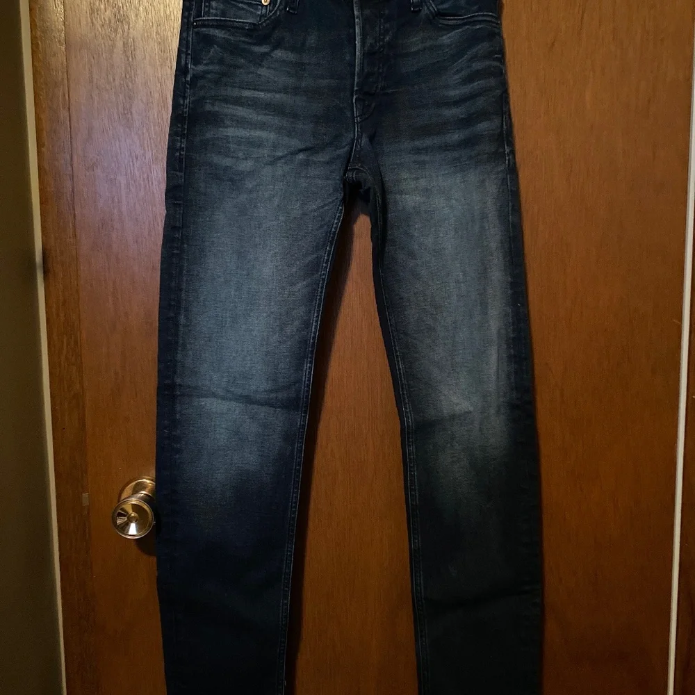 Jeans - Picture 1 of 3